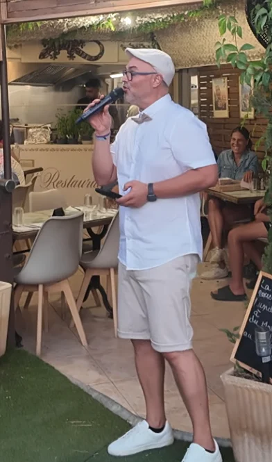 Prestation de chant en restaurant